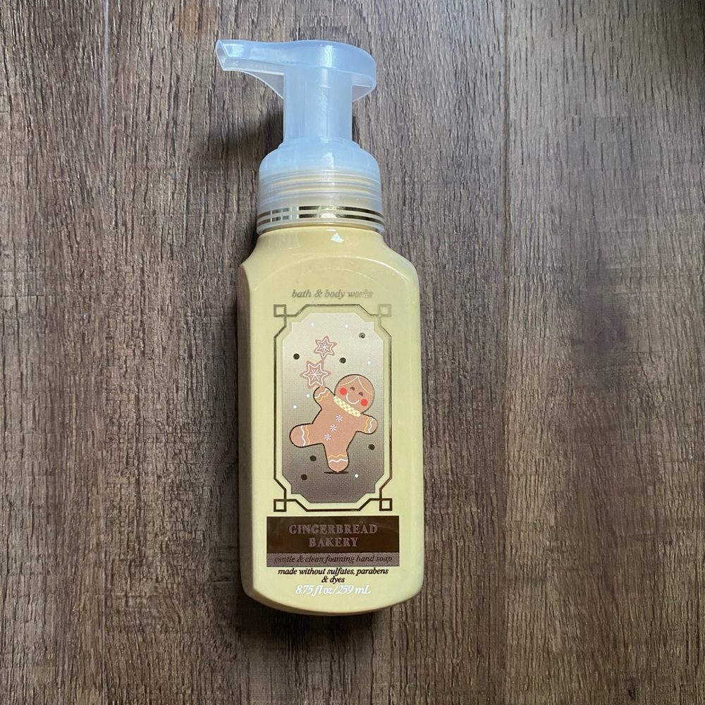 🆕 Bath & Body Works ‘Gingerbread Bakery’ Hand Soap
